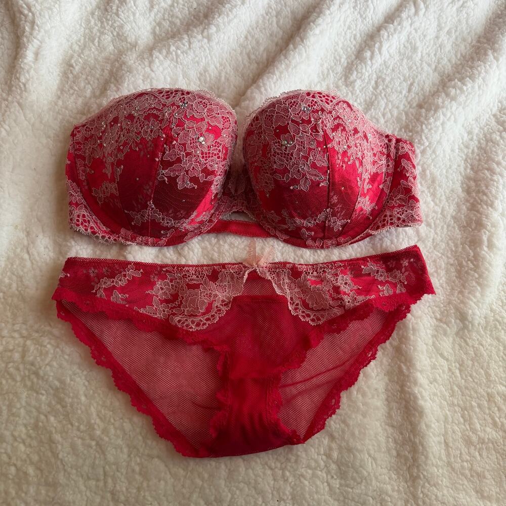 VS Red Lace set 34D/M